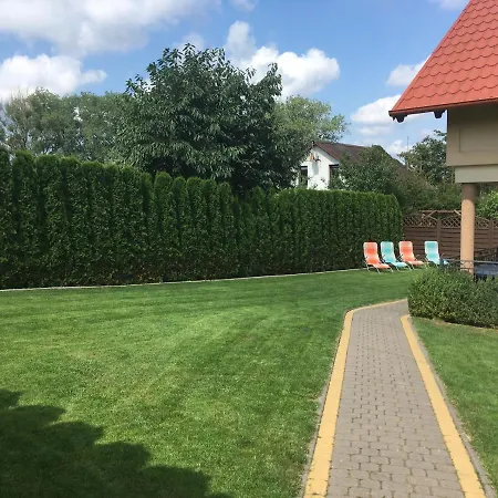 Domek Letniskowy Nad Jeziorem Alojamento de Turismo Selvagem *