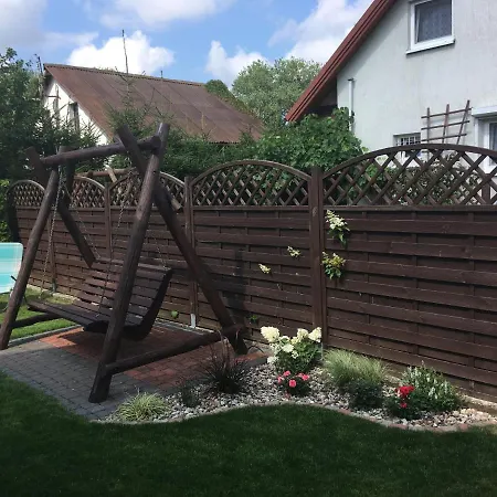 Domek Letniskowy Nad Jeziorem Ryn (Warmian-Masurian)
