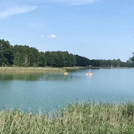 Alojamento de Turismo Selvagem Domek Letniskowy Nad Jeziorem Ryn (Warmian-Masurian)